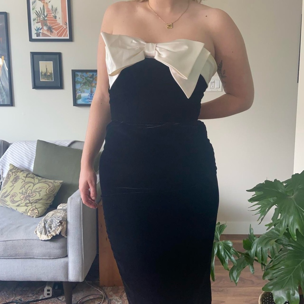 VINTAGE 80s black velvet and white satin bow cocktail dress